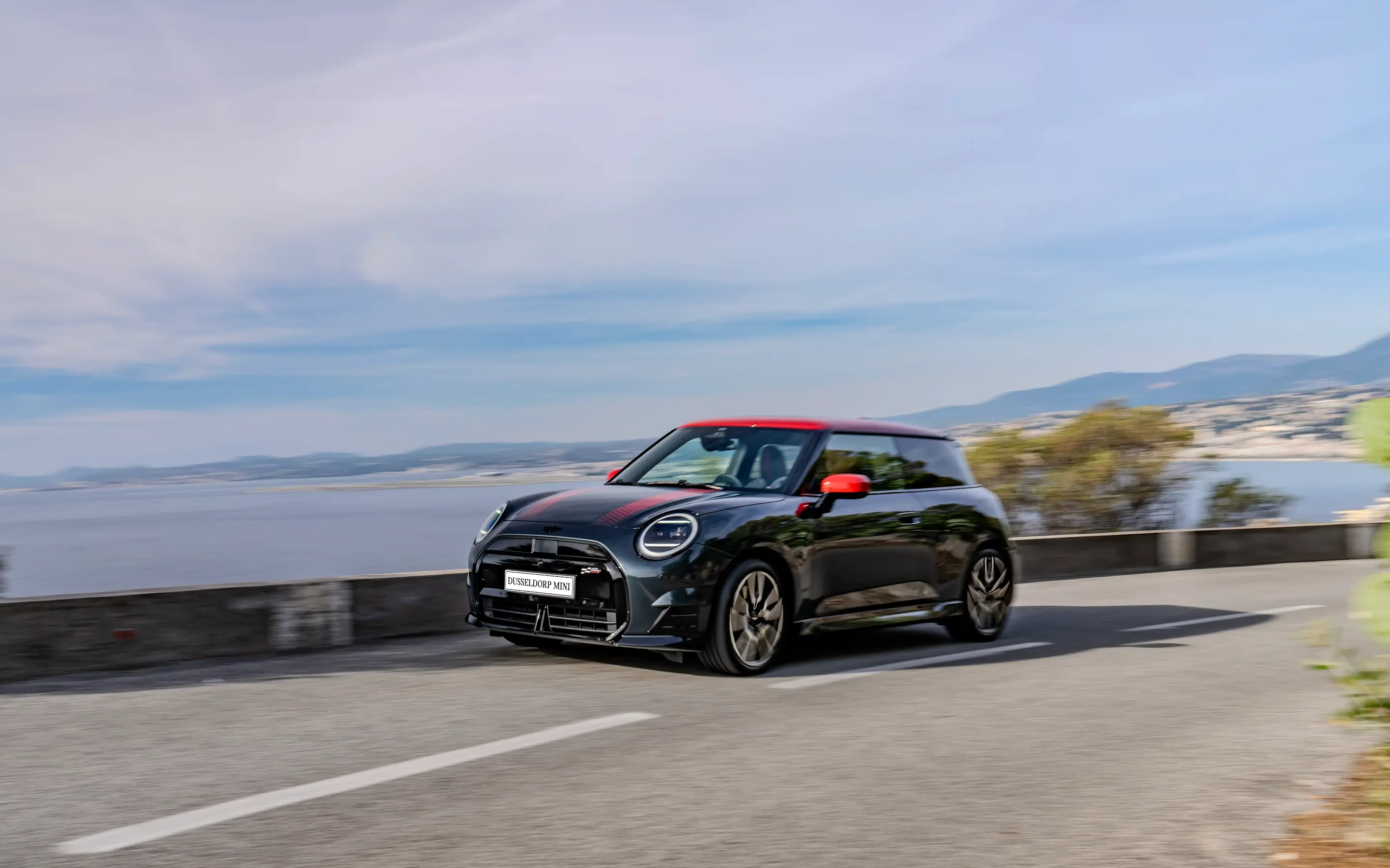 MINI Cooper SE JCW