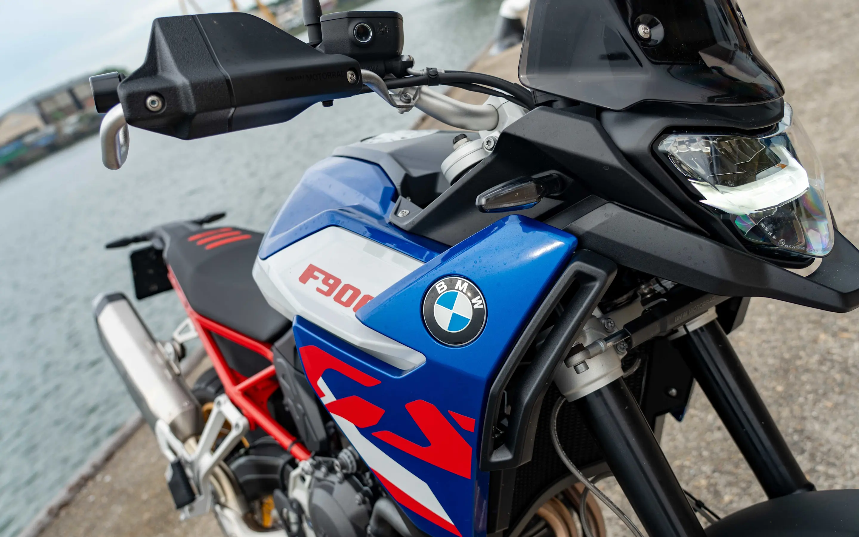 BMW F 900 GS Oktoberfest