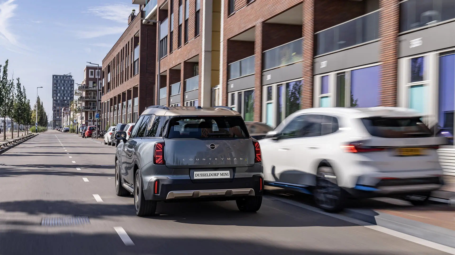 De achterzijde van de MINI Countryman SE all4