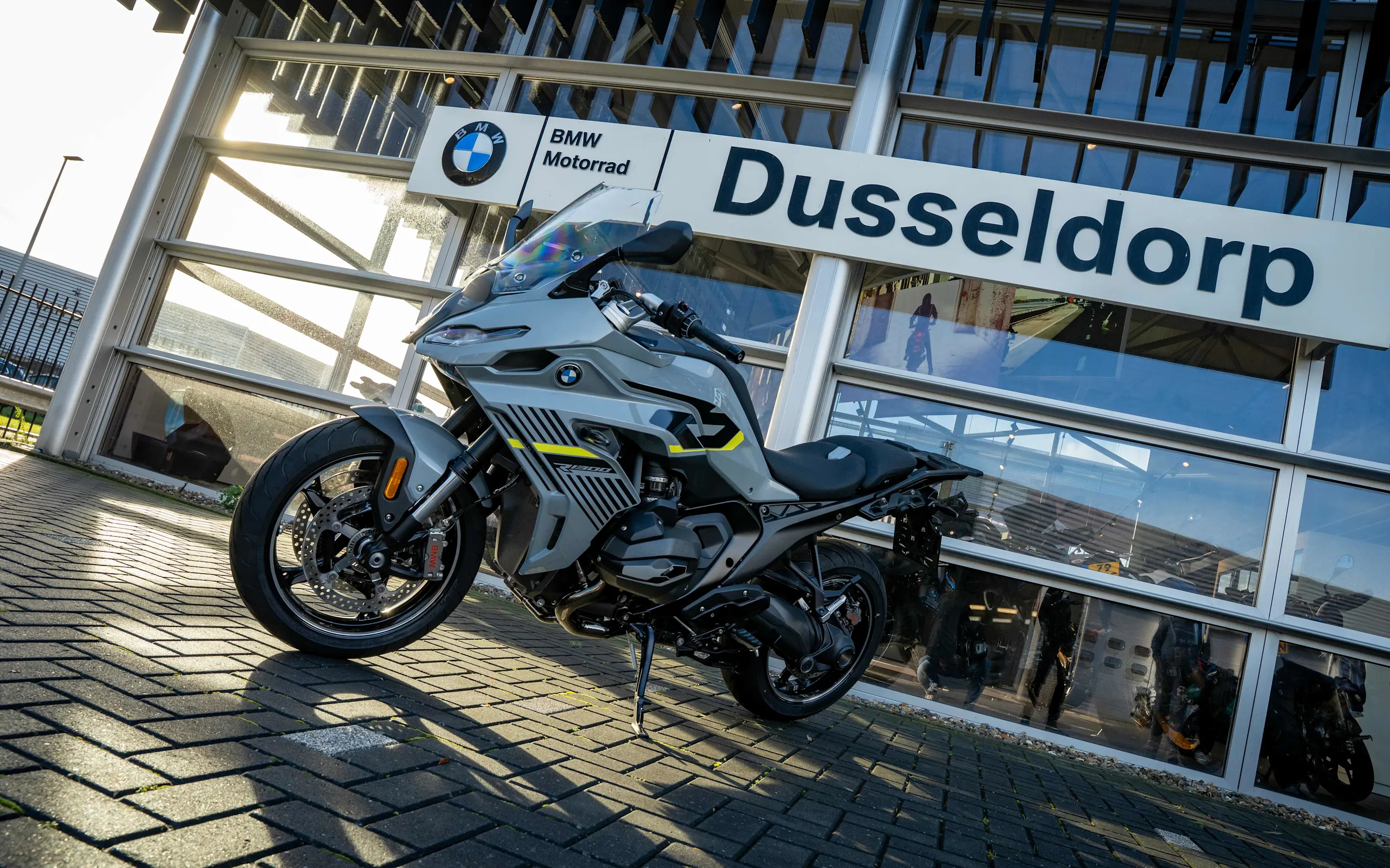 Motorrad - Mediapost - NEW RIDE Deals - R 1300 RS - Afbeelding