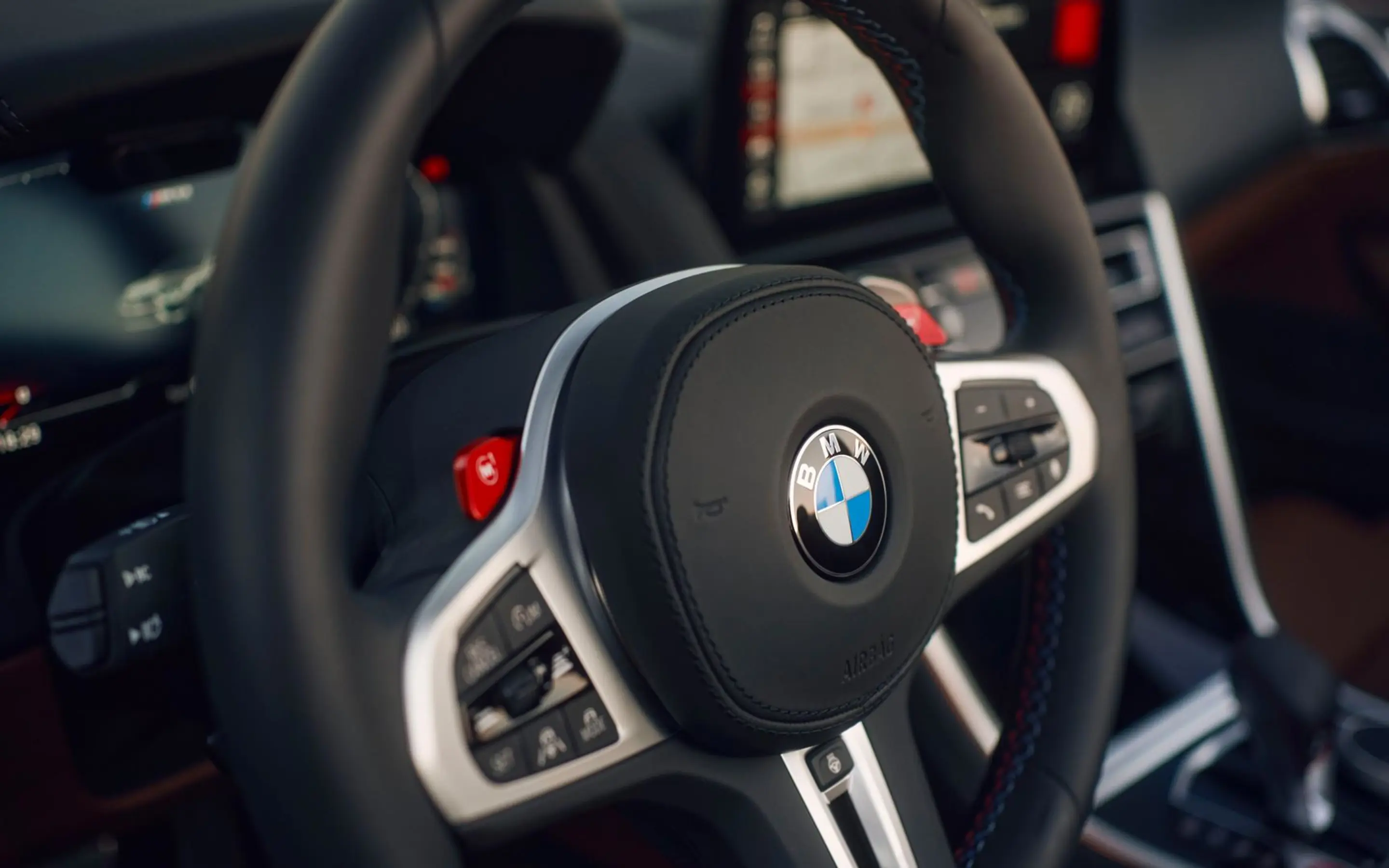 bmw_M8_Coupé_interieur_dusseldorp_bmw