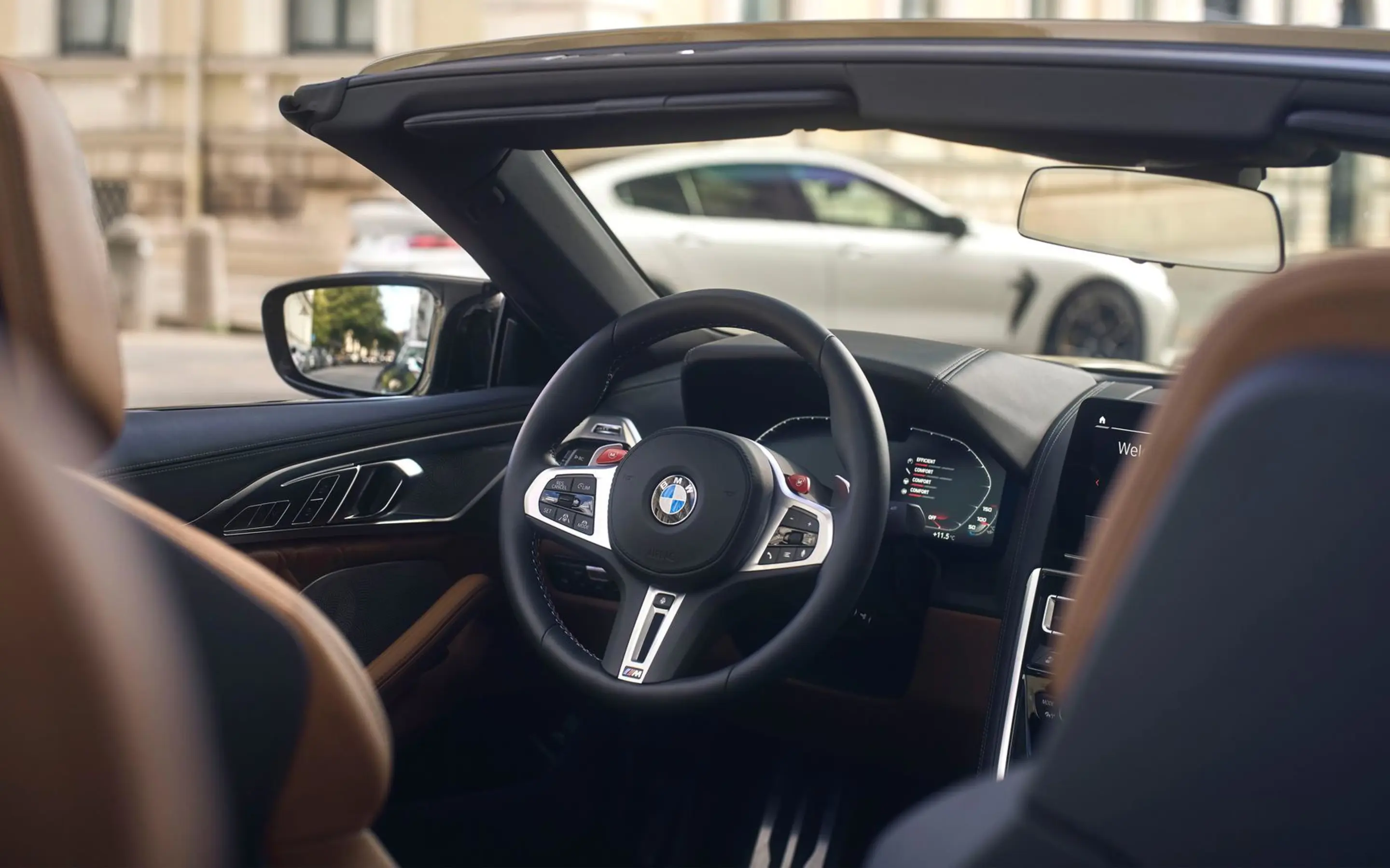 bmw_M8_Cabrio_interieur_dusseldorp_bmw