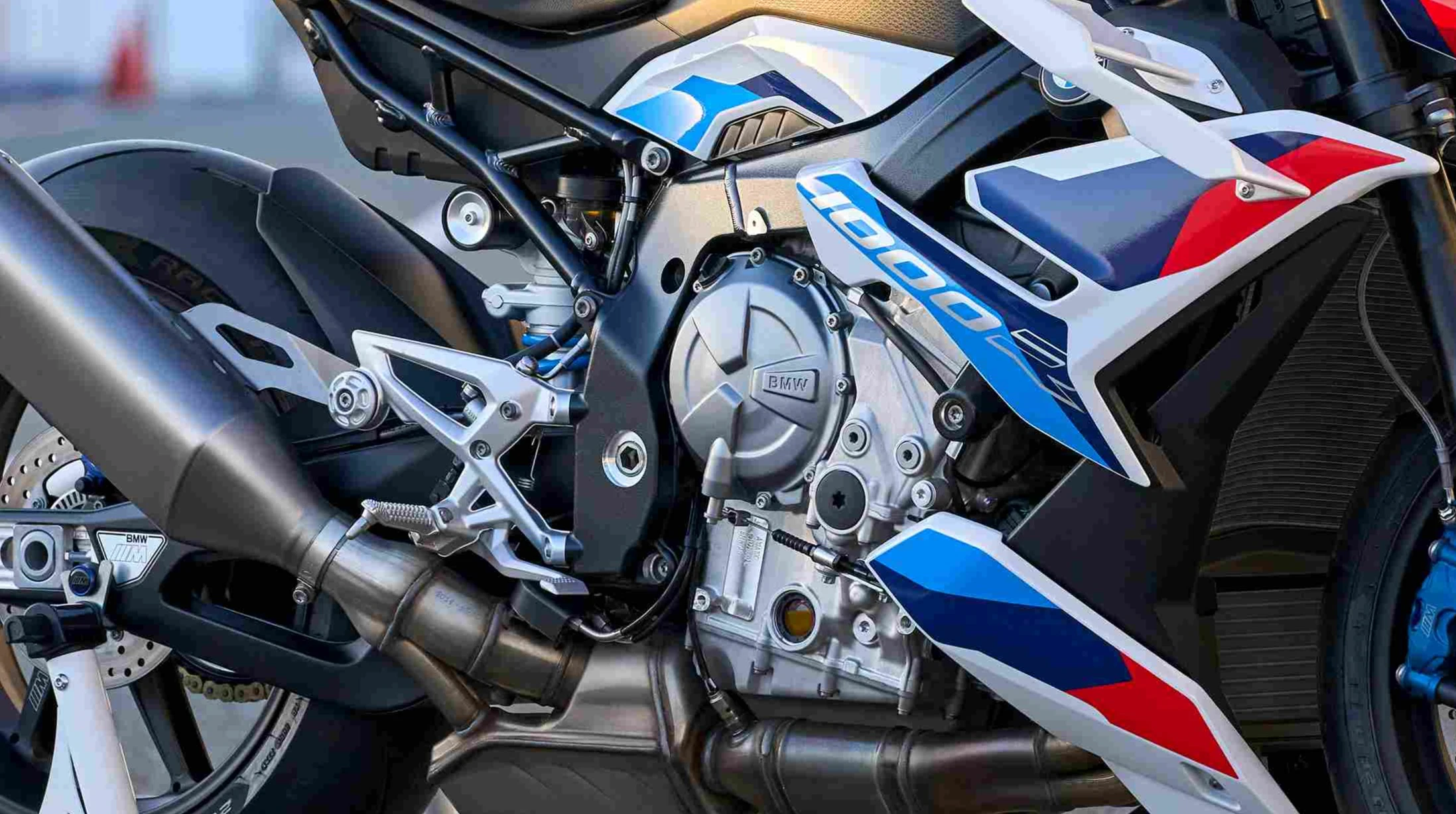 BMW M 1000 R - Sterk presterende M R viercilindermotor 