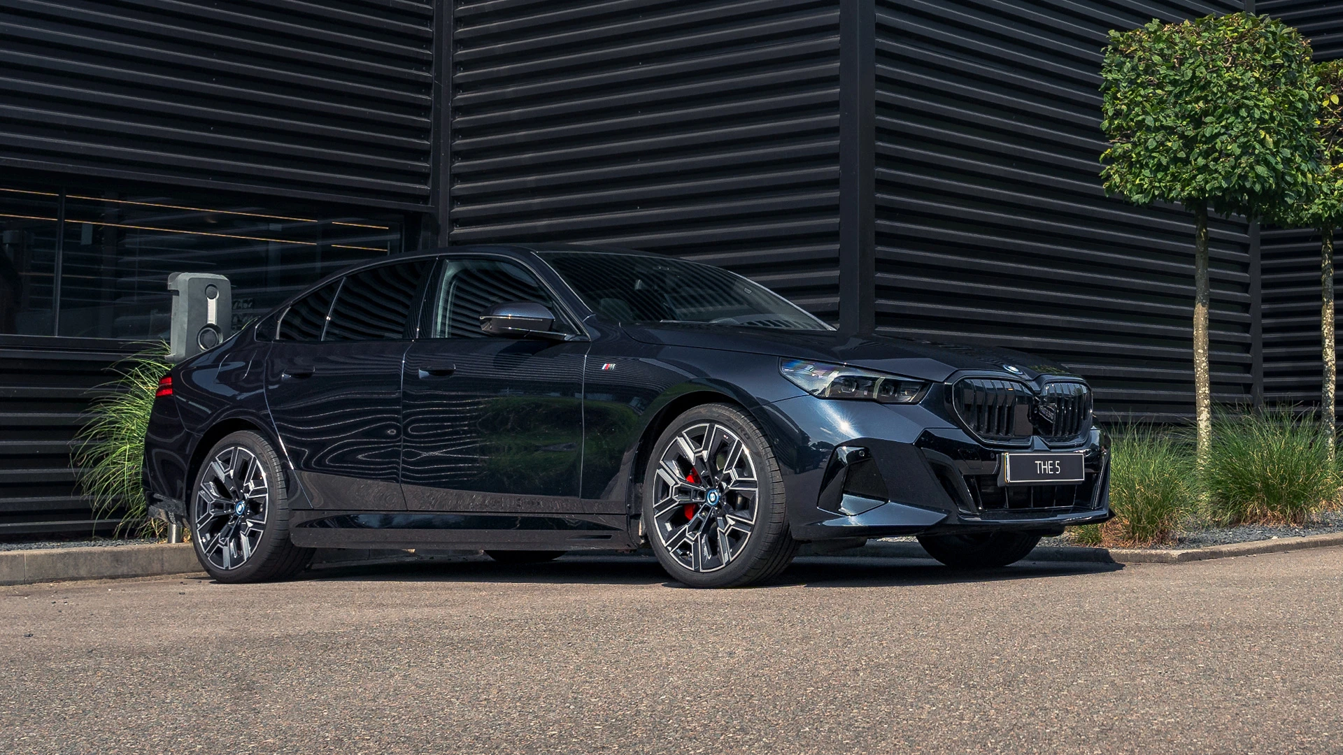 BMW i5 Sedan M60i