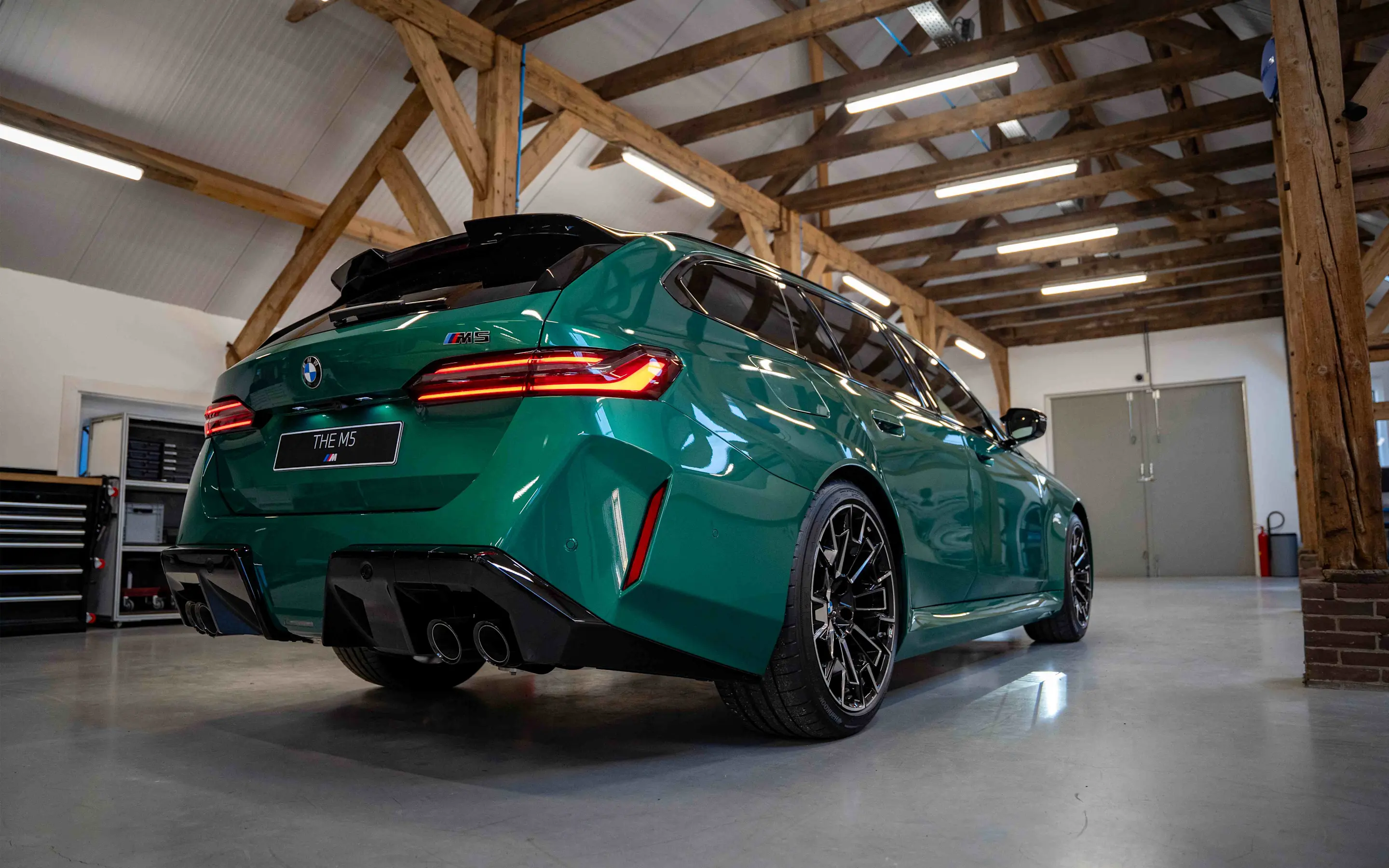 Dusseldorp BMW M5 Touring zijaanzicht