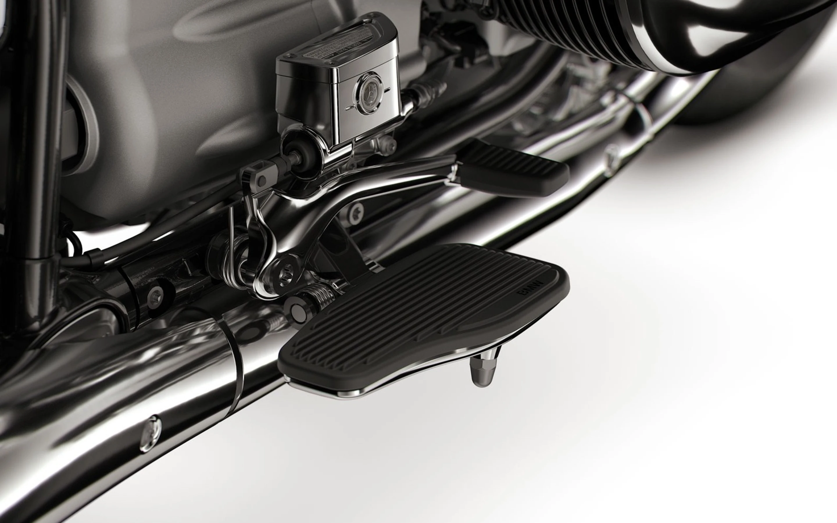 BMW R 18 Classic - Treeplanken