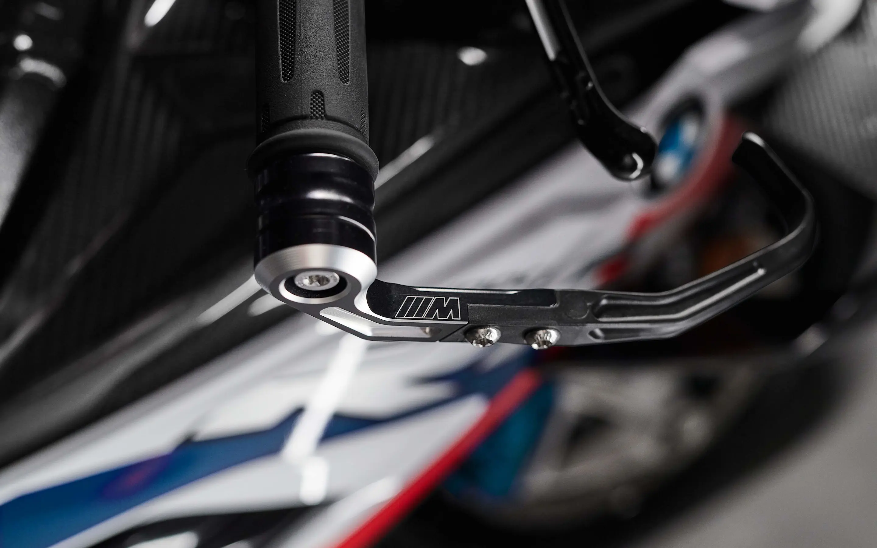 BMW M 1000 RR - Krachtige M rem