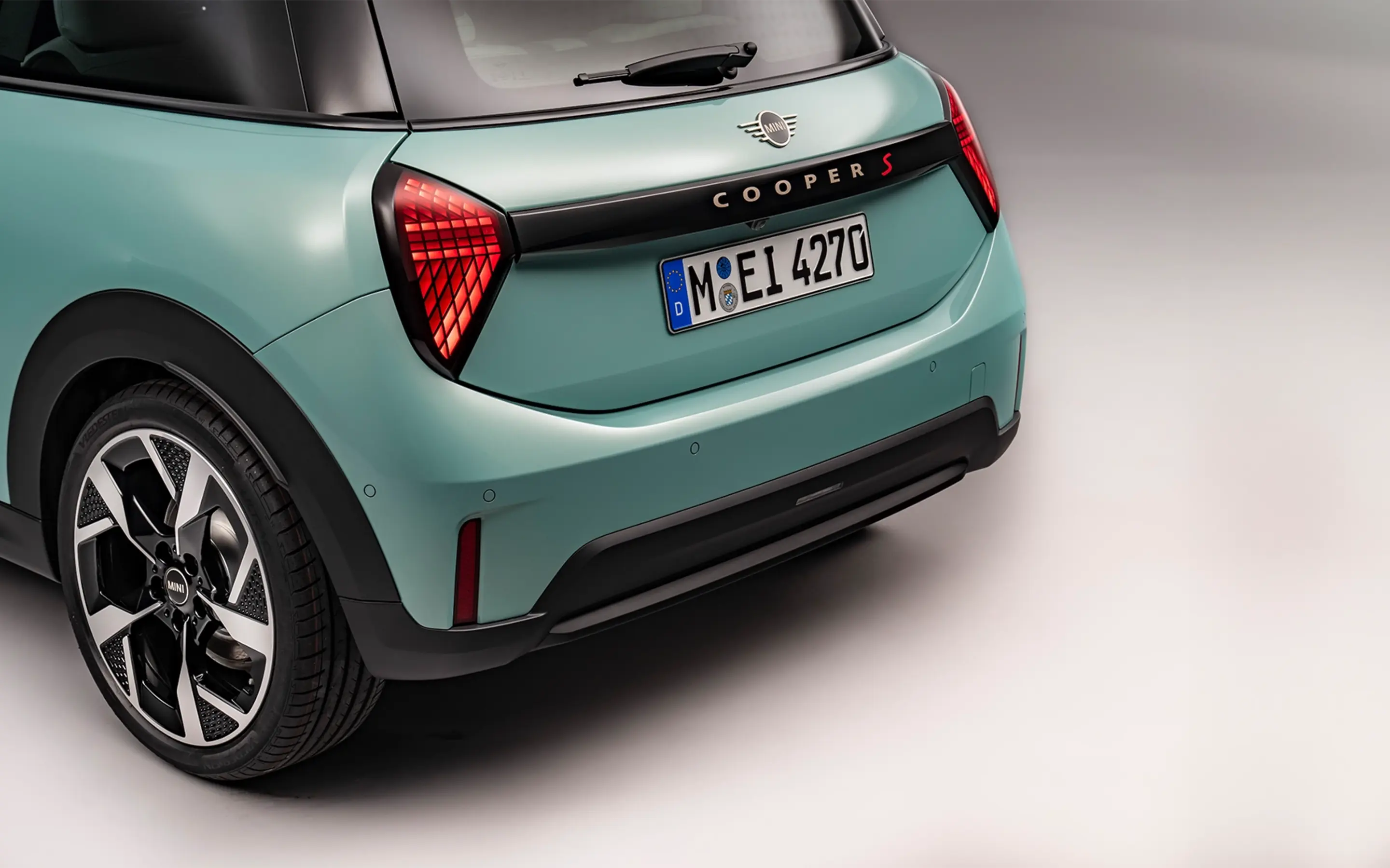 Ontdek het exterieur van de MINI Cooper 3-deurs bij Dusseldorp MINI