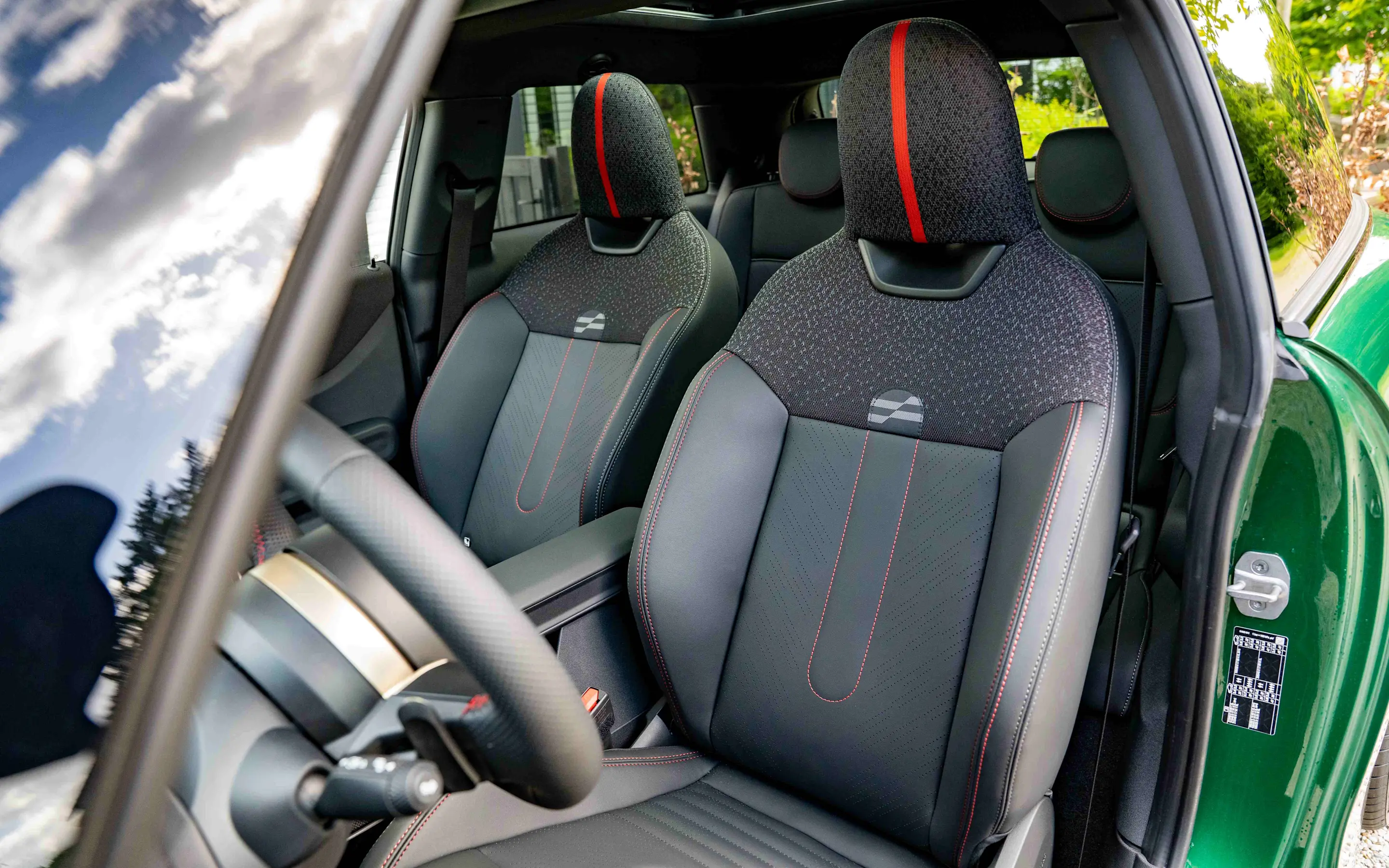 Catalogus Model - MINI - MINI Cooper - Interieur - INTERIEUR - stoelen