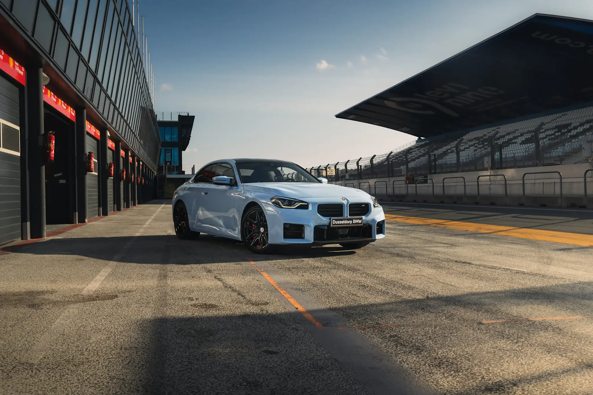 M2 front 3 11zon