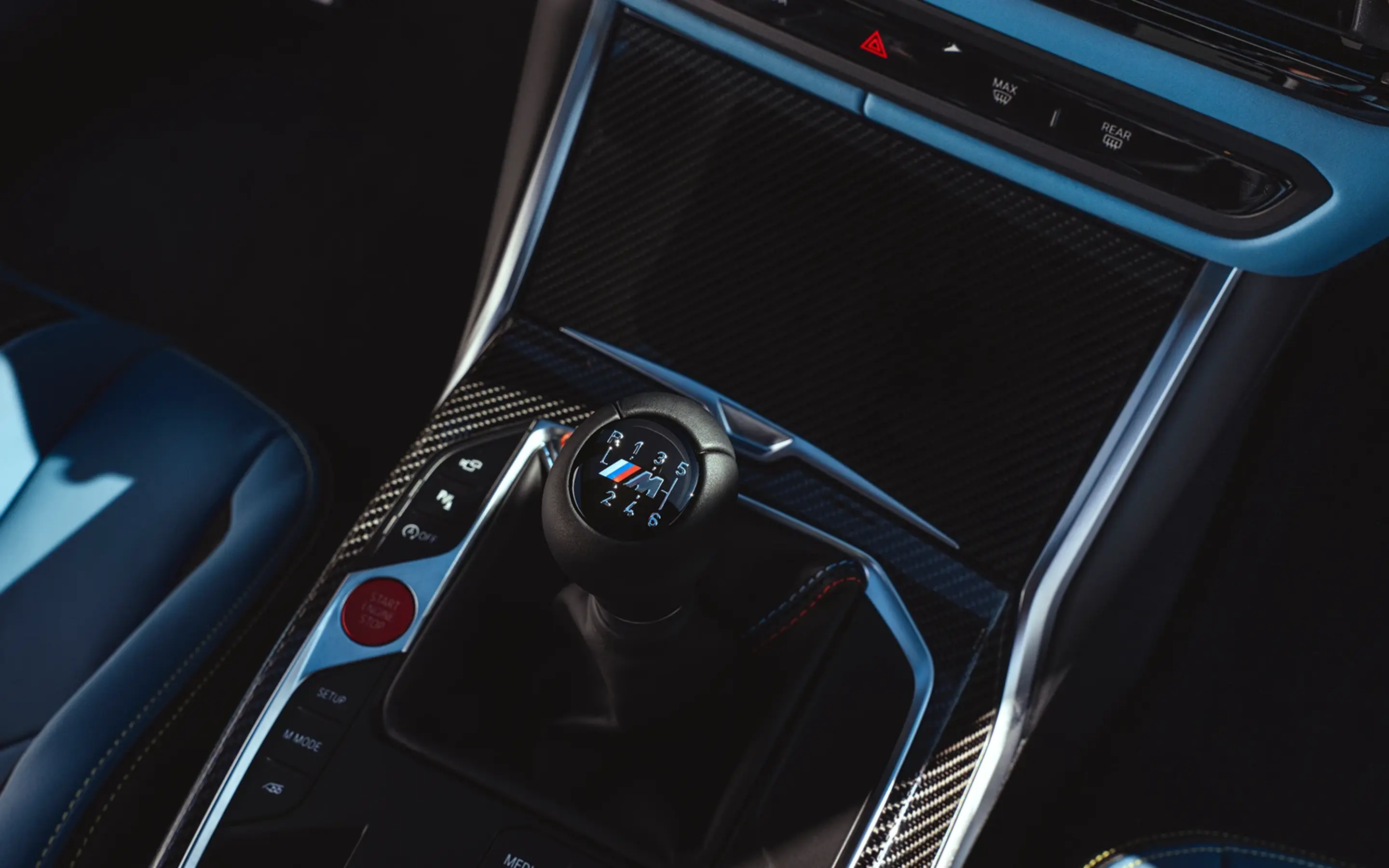 bmw_M4_Coupe_M_Performance_interieur_dusseldorp_bmw