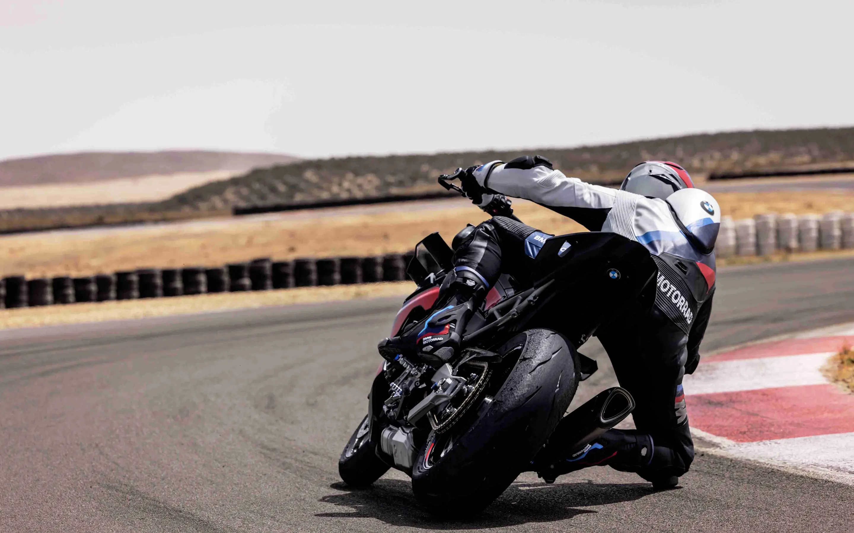 BMW M 1000 R - achterkant