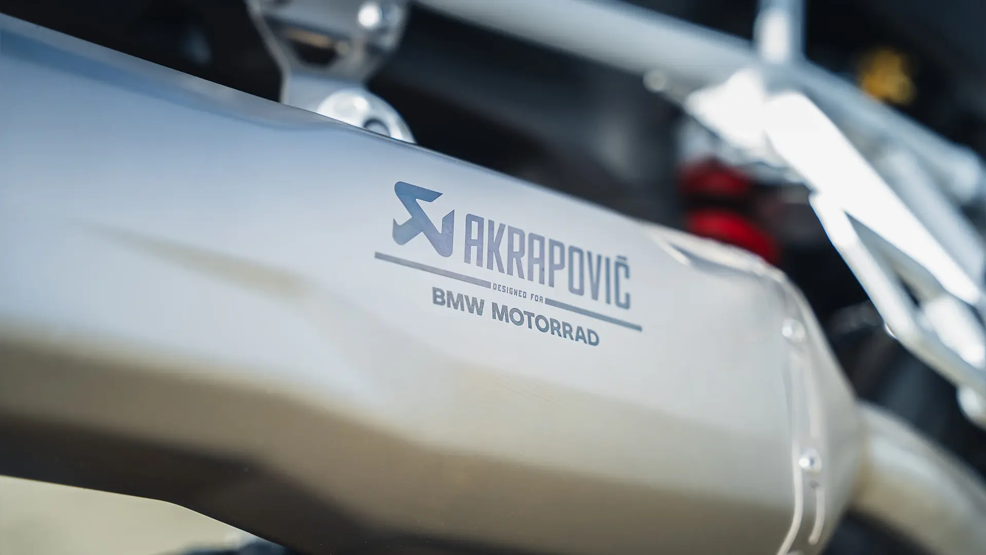 BMW F 900 GS - Akrapovic einddemper