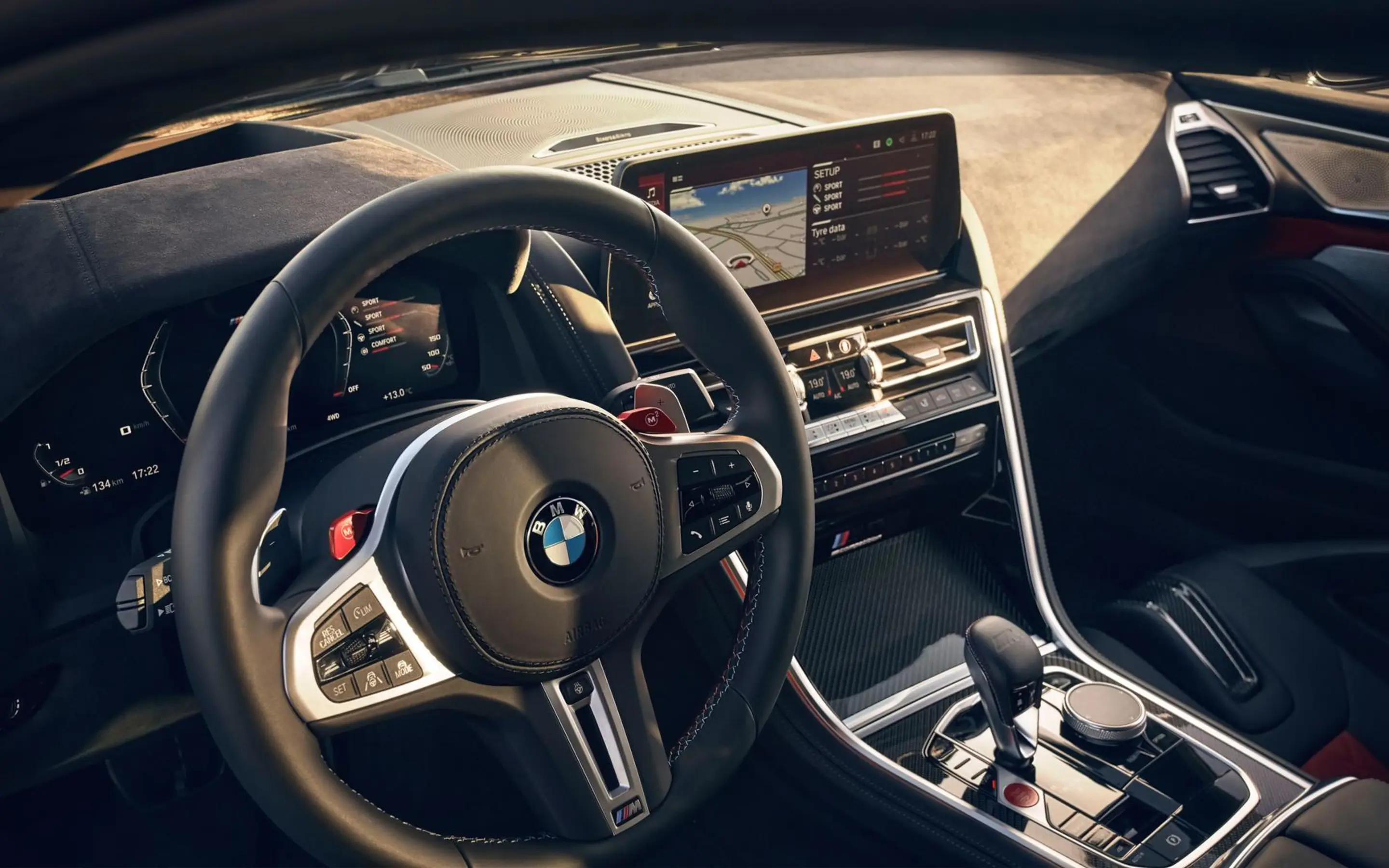 bmw_M8_Gran_Coupe_interieur_dusseldorp_bmw