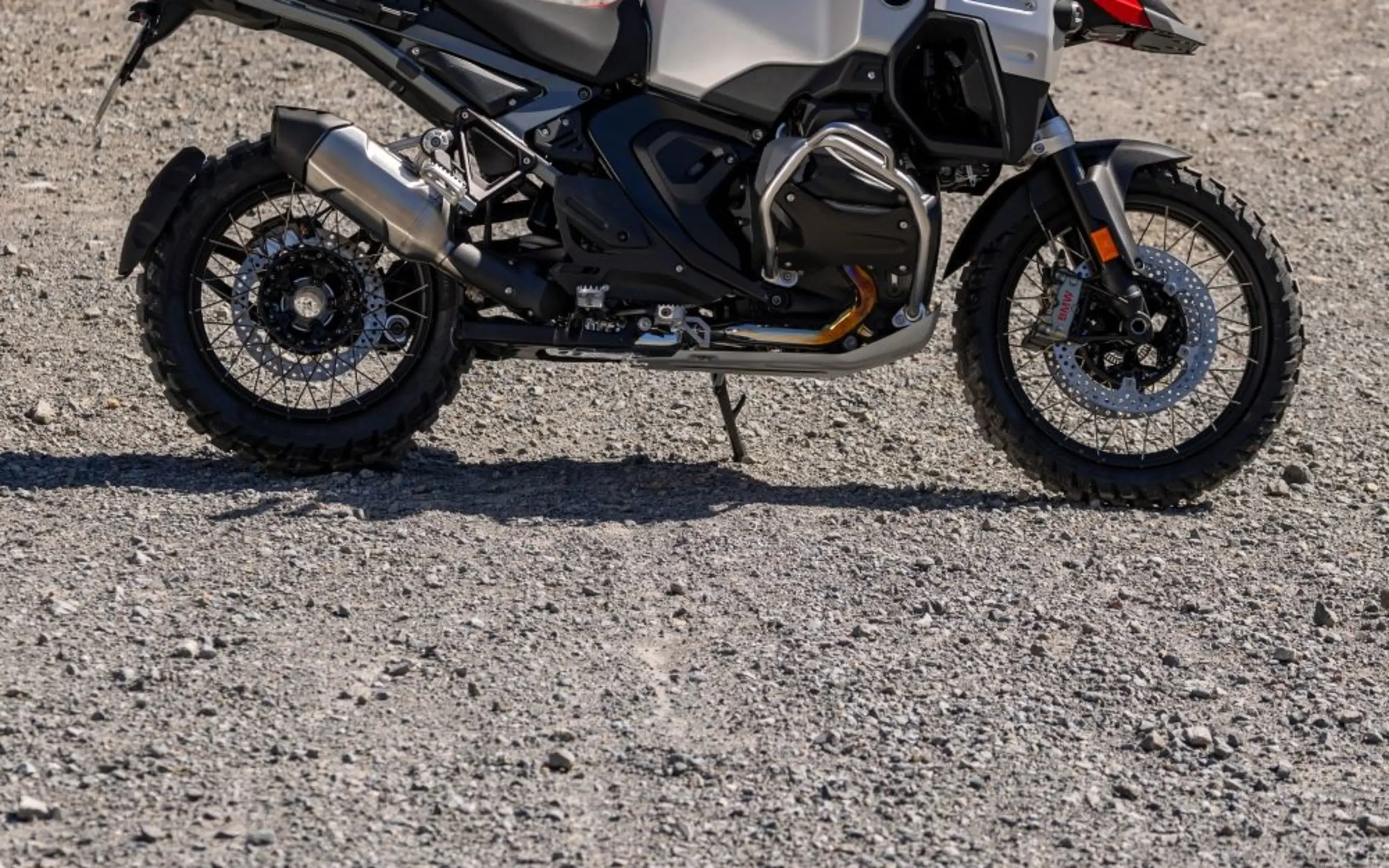 BMW R 1300 GS Adventure zijkant