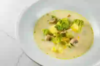 Brokolių sriuba su pievagrybiais ir grietinėle