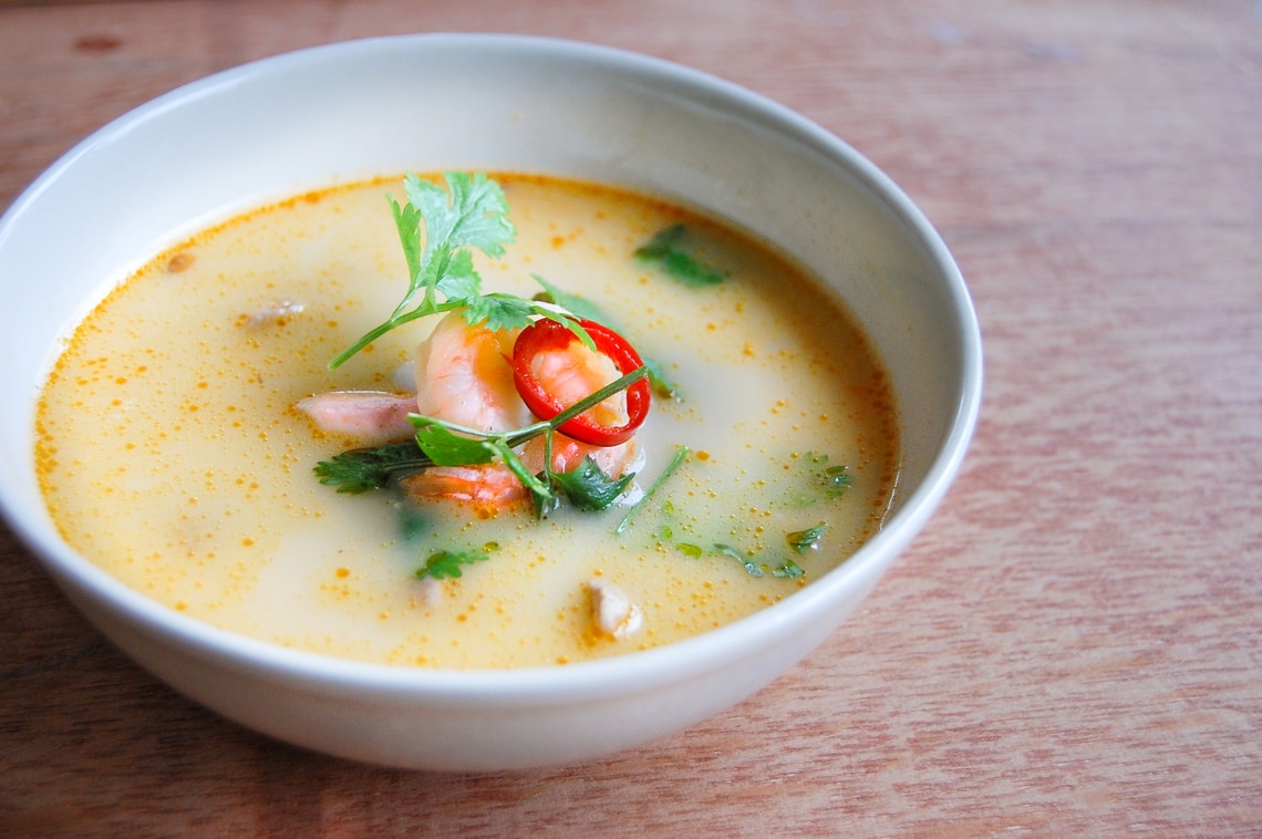 "Tailandietiška" sriuba su vištiena ir krevetėmis