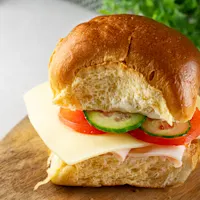 Pusryčių sumuštiniai su brioche