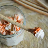 Aštri serbiška fetos sūrio užtepėlė Urnebes