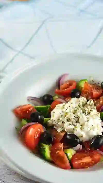 graikiskos_salotos_su_grudeta_varske-3