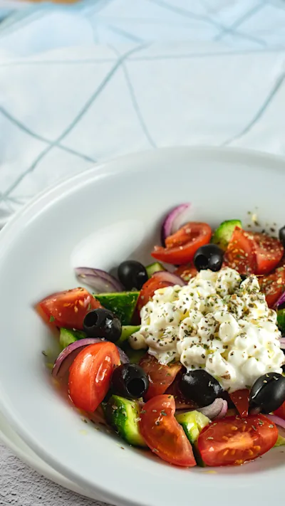 graikiskos_salotos_su_grudeta_varske-3