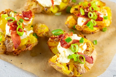 Traiškytos bulvytės su kreminiu sūriu ir šonine