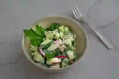 Gaivios agurkų salotos su jogurto padažu