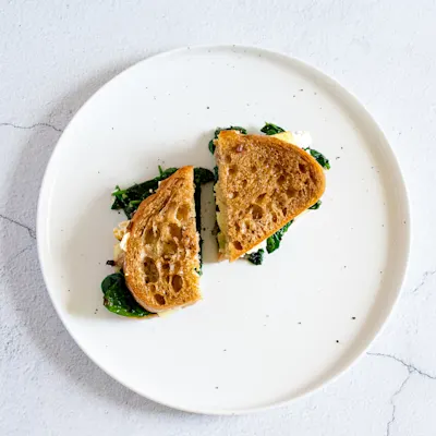 sumustinis_su_spinatais-1