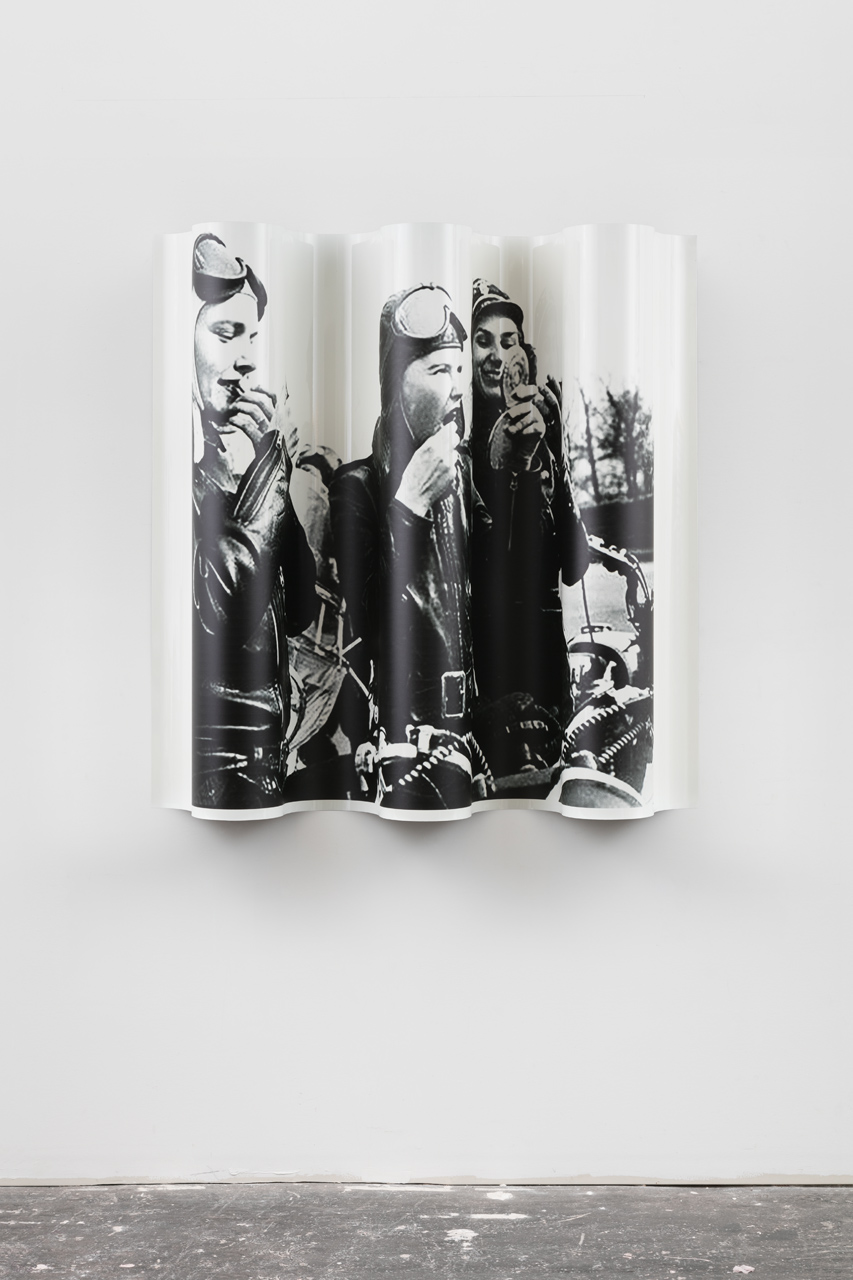 Lipstick 3 women view 1 with floor 