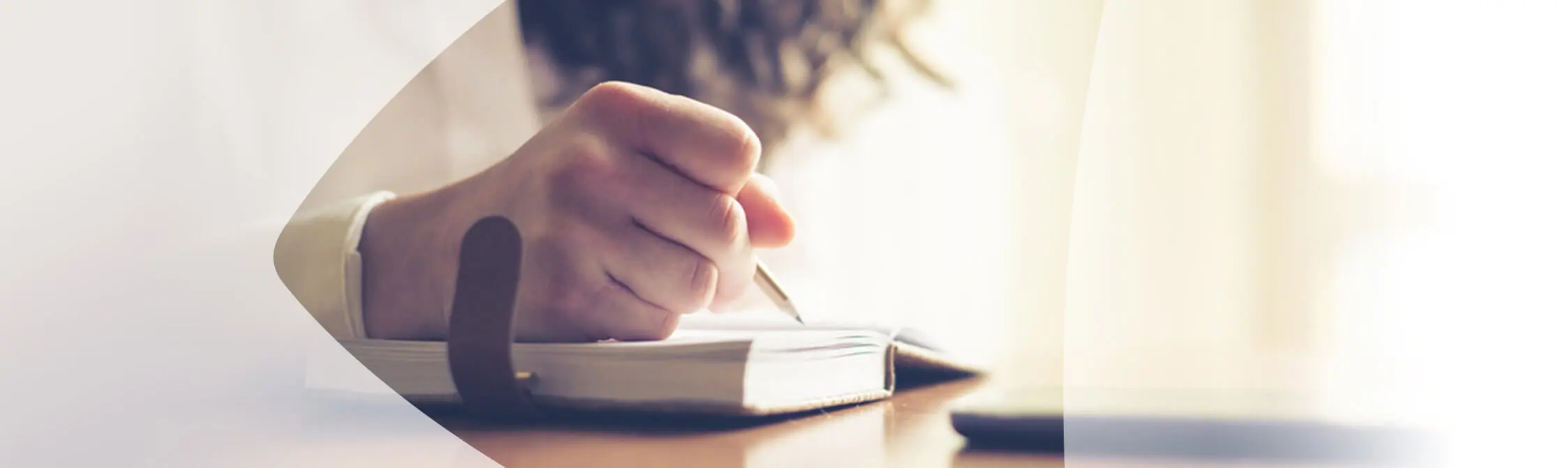 Establece un plan para dejar el tabaco. Fijate unos objetivos y recompensate al alcanzar alguno.