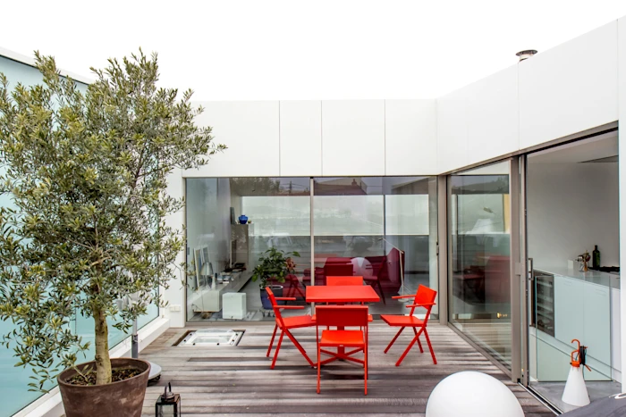 Une villa et une agence
