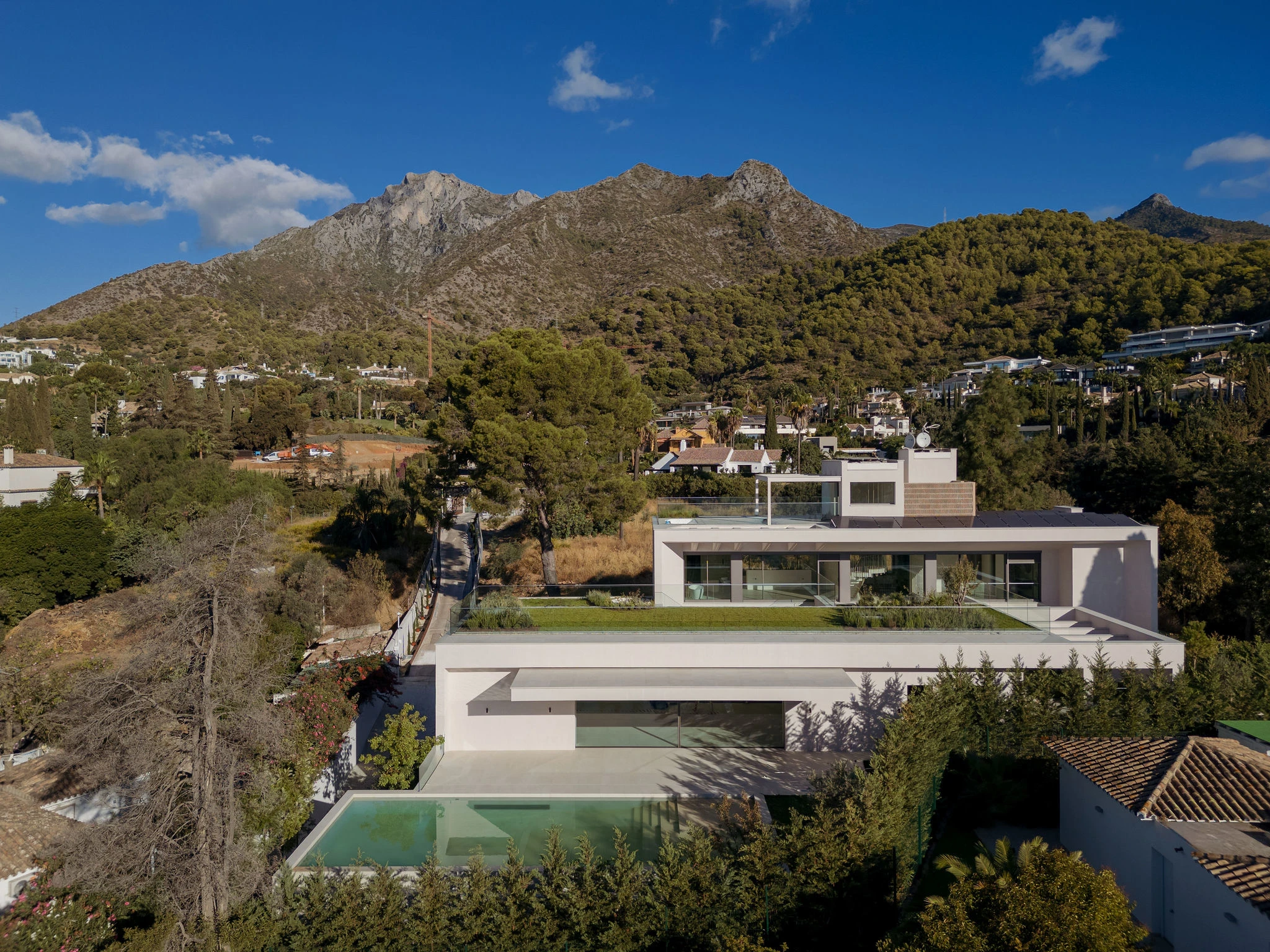 OÖD Architects proyecta Villa Ayantam, el proyecto residencial BREEAM Excepcional, con sistemas TECHNAL