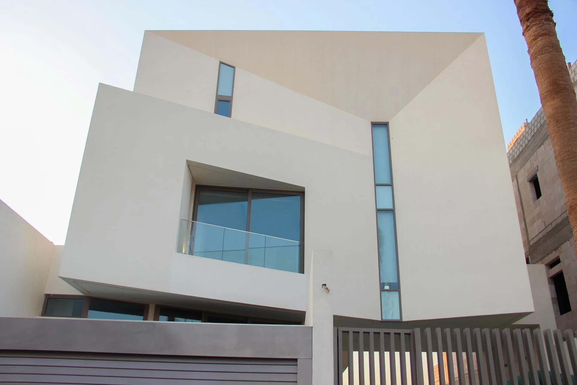 Fenêtre triple vitrage aluminium