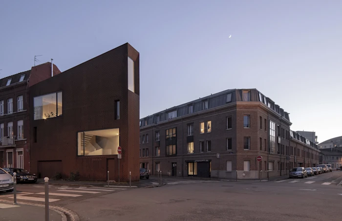 Habiter la ville autrement : une maison lumineuse sur un terrain étroit à Lille