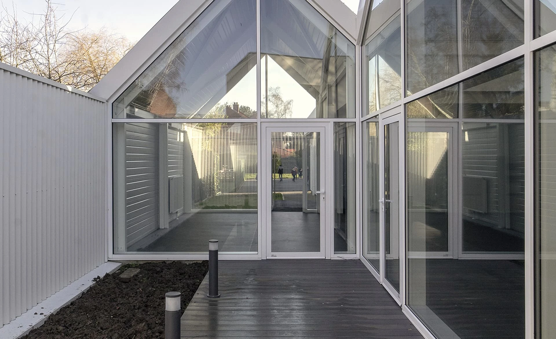 Aluminium white entrance door