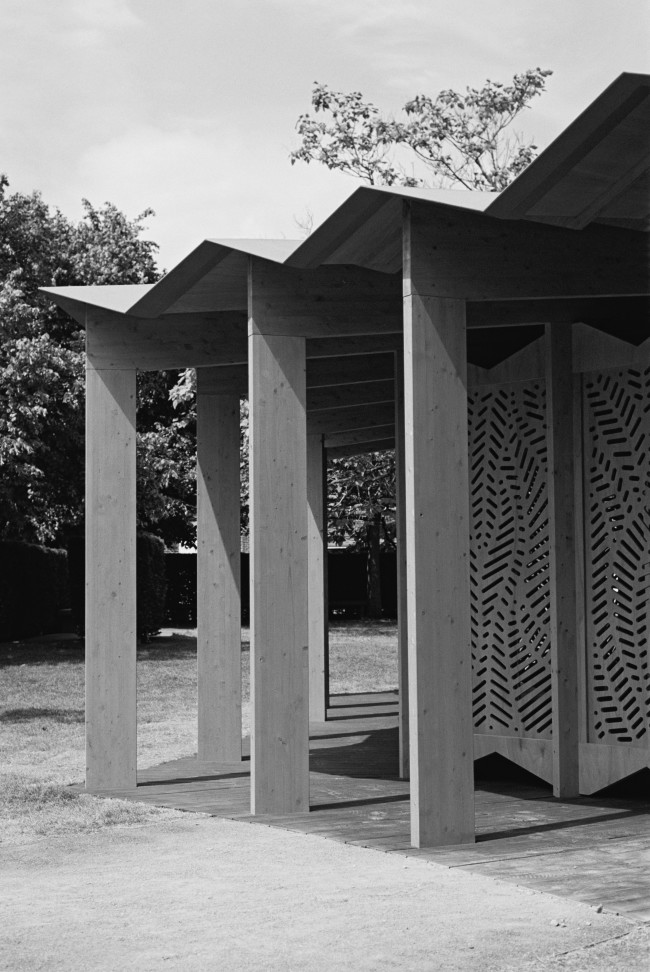 Serpentine Pavillion Photo 1