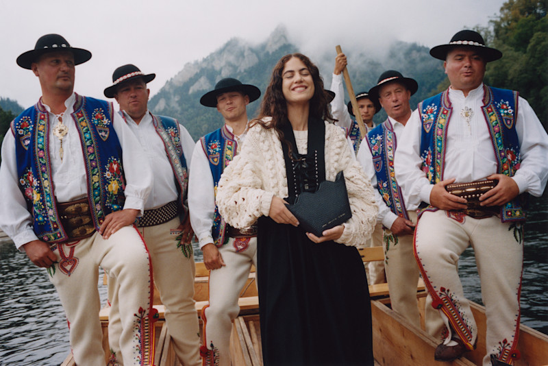 Fall/Winter 2022 - 9