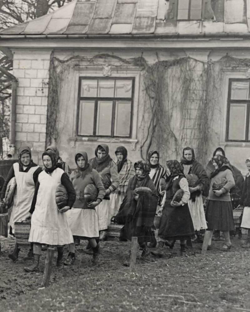 A sweet tale of the past: the kogut, the chałka, and the sękacz
