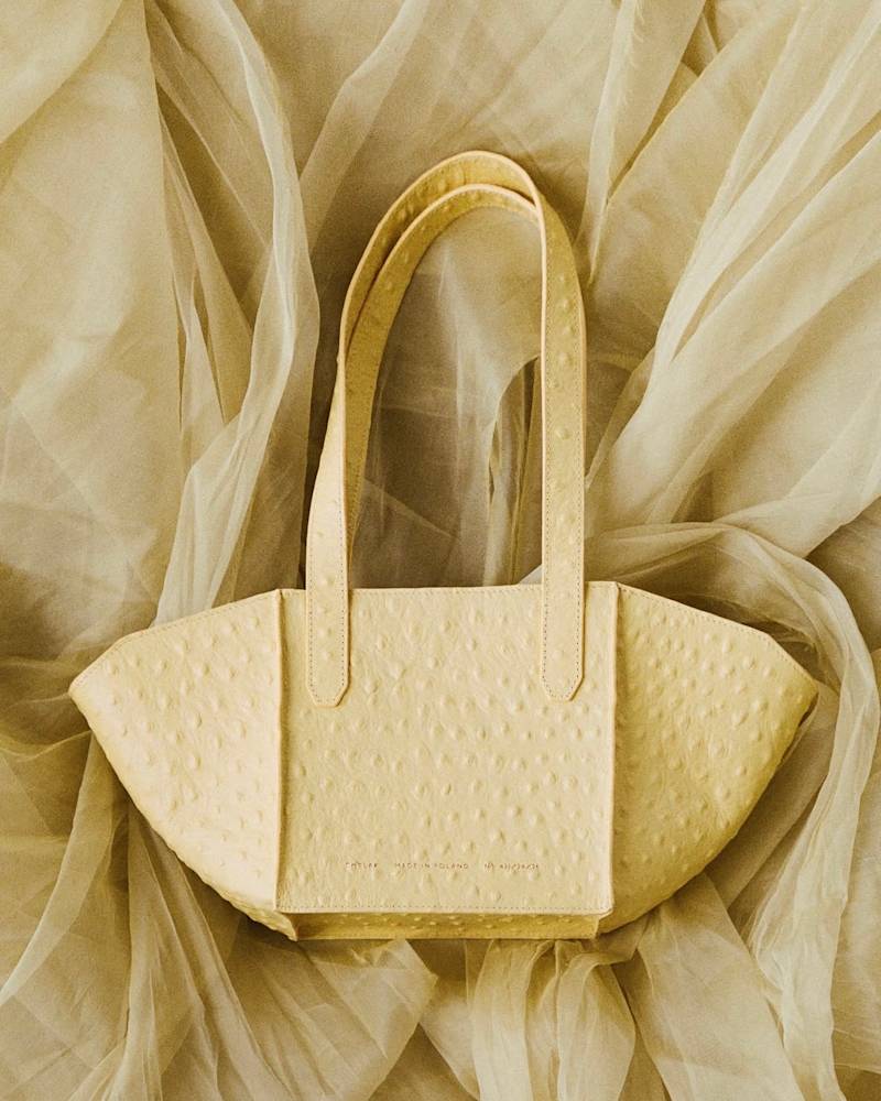 Small Structural Tote Bag An eye-catcher.