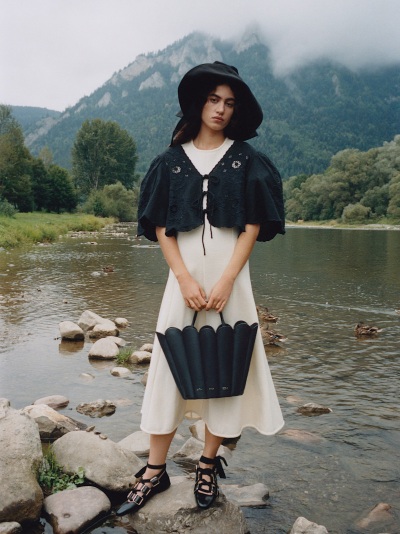 Fall/Winter 2022 - 11