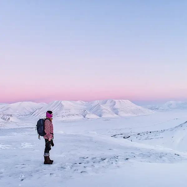 Hurtigruten Svalbard_Hike in light winter_Agurtxane Concellon