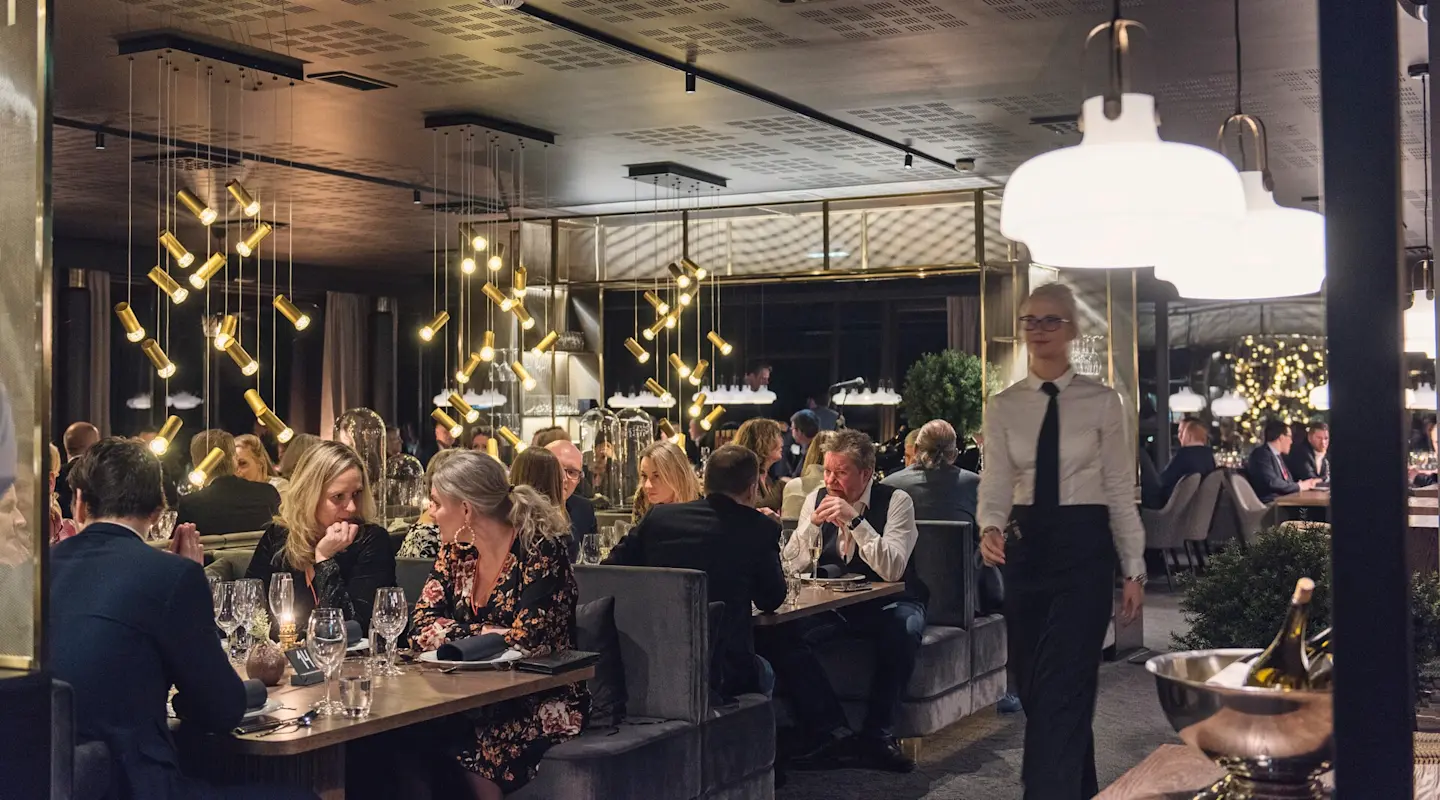 Funken Lodge - HGR 121858 1920 Photo: Agurtxane Concellon