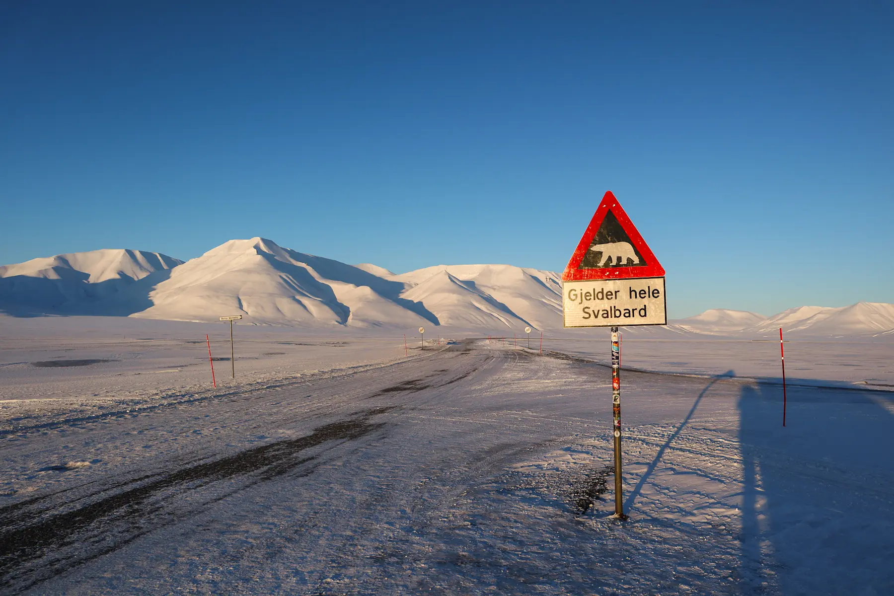 Longyearbyen-Panorama-midnightsun Hurtigruten-Svalbard Photo Eveline-Lunde 4016