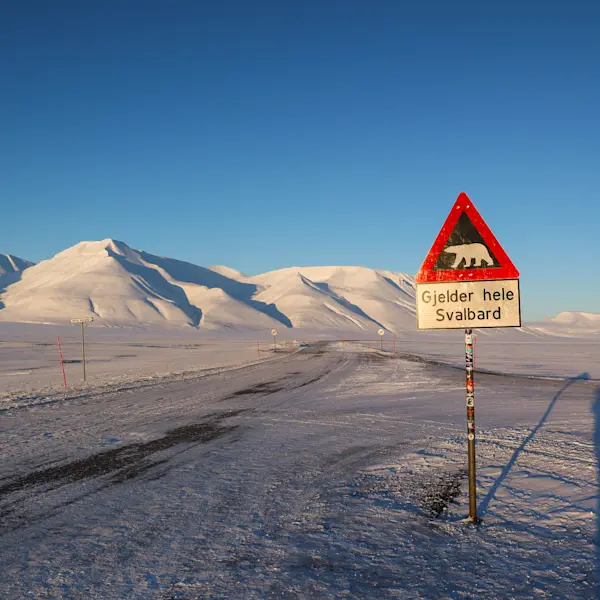 Longyearbyen-Panorama-midnightsun Hurtigruten-Svalbard Photo Eveline-Lunde 4016