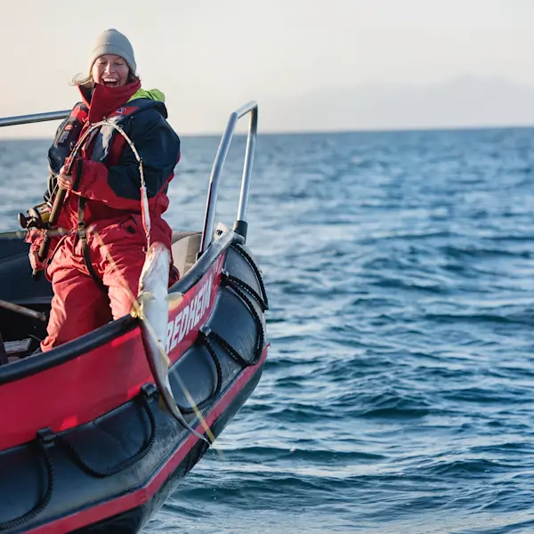 Fishing in the Arctic - Hurtigruten Svalbard - Photo Agurtxane Concellon