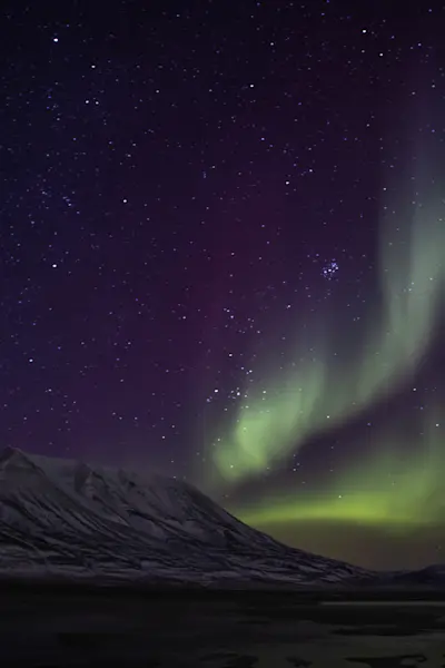 Northern-Lights-Snowcat-Safari-Tour-Svalbard-Photo-Eveline-Lunde-Hurtigruten-Svalbard-29613064