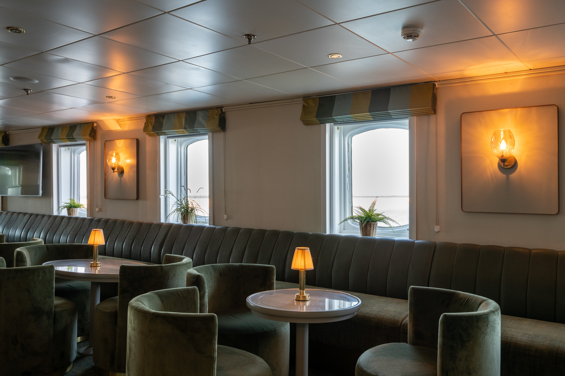 MS Serenissima - Andrea Lounge(1)