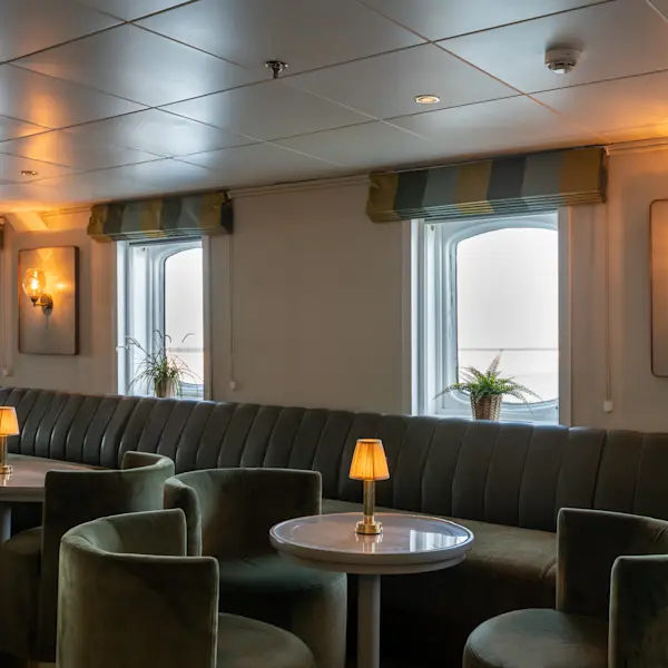 MS Serenissima - Andrea Lounge(1)