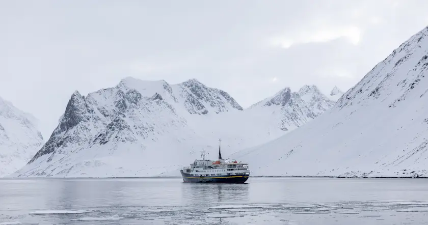 MS-Serenissima-Svalbard-Adventure-Mini-Cruise-Hurtigruten-Svalbard-HG-81