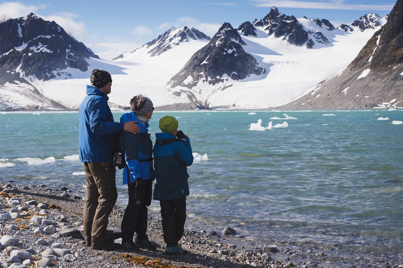 Svalbard in September HGR 135392 Photo Guro Skjeldrup